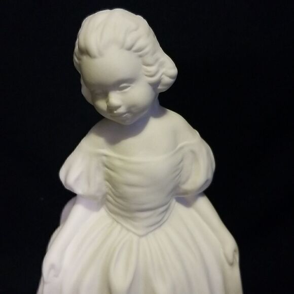 Vintage Victoria girl bell Goebel W Germany Ceramic Bells  5" Girl, Sweep Bell - Picture 2 of 12